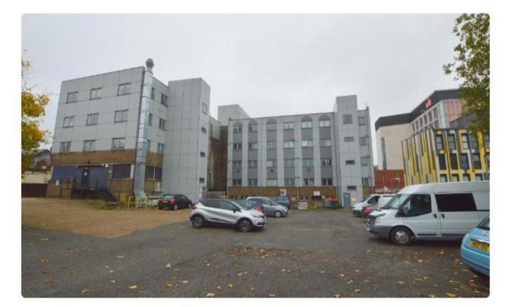 Spacious Modern Flat In Luton Town Centre Εξωτερικό φωτογραφία